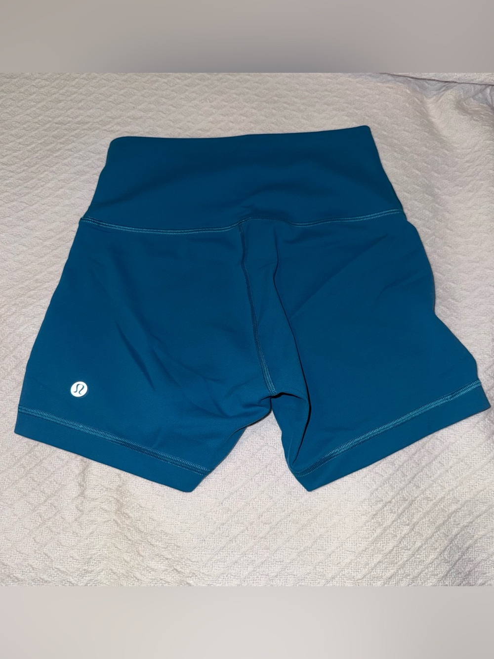 Lululemon 4” high rise bike shorts in blue
